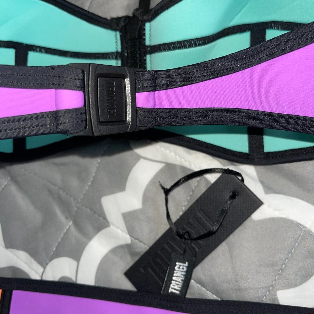 NEVER WORN Triangl Bikini Lily Blueberry Burst - Picture 3 of 3